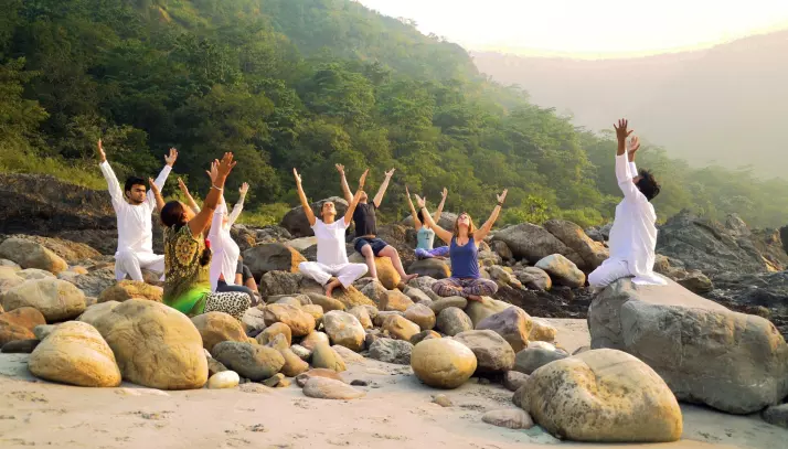 Professeur de Yoga ? Organisez votre voyage Yoga avec ECM Voyages visuel