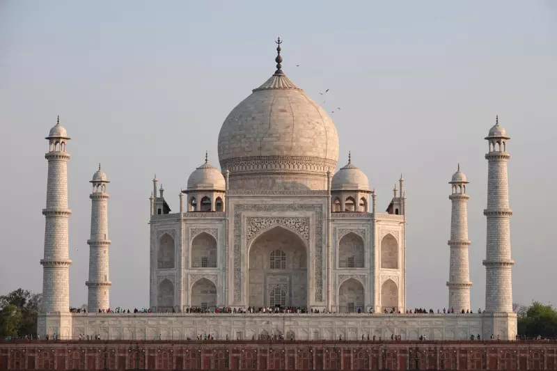 Sur la route du Taj Mahal Visuel 1